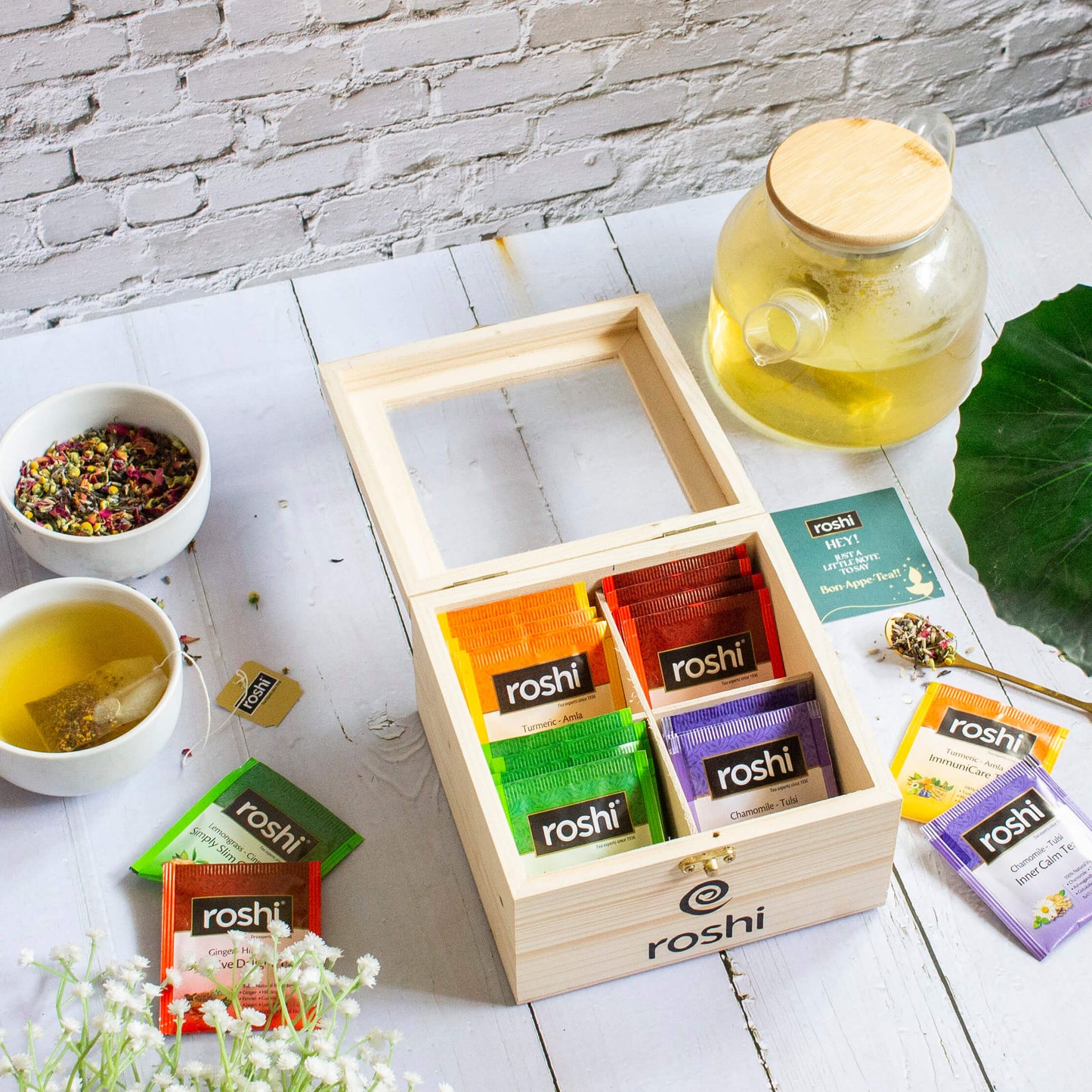 Roshi Premium Tea Assortment Pinewood Gift box